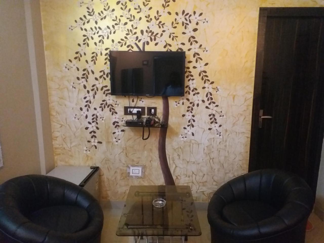 Recline Hotel And Restaurant Gauripur Exterior foto